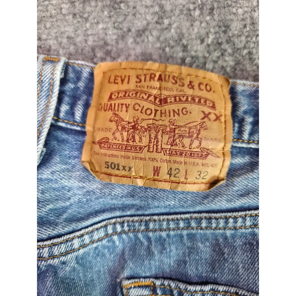 Vintage Levi's 501xx Jeans Mens 39x28 USA Made Button Fly Distressed Straight